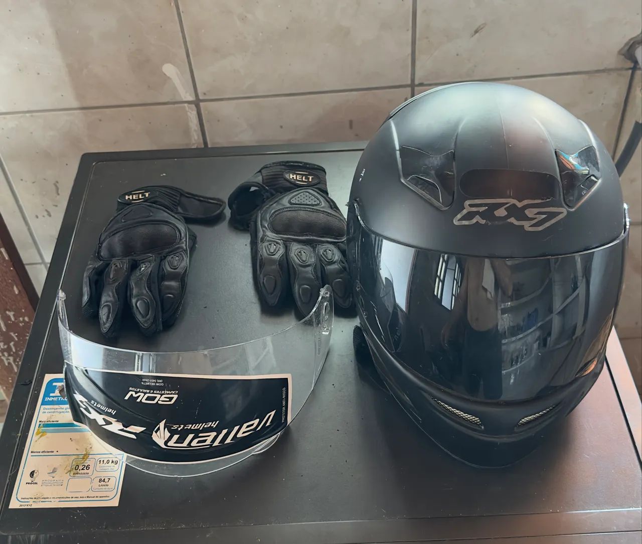 Capacete RX7 viseira fume e luvas 