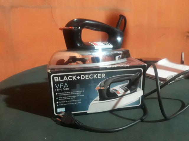 Ferro de passar roupa black+decker