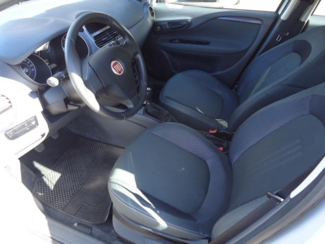 Fiat Punto 1.4 com apenas 37 mil km - Foto 3