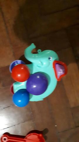 Elefante de plástico