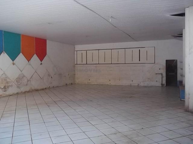 Lojão com Área de 180 m² para Aluguel no Caminho de Areia (767904) - Foto 4