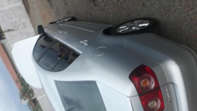 Polo sedan bem conservado