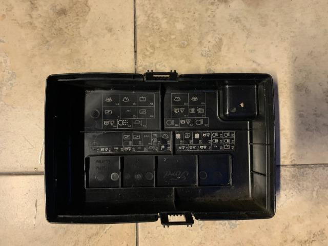 Tampa superior caixa fusivel ford transit original - Foto 4
