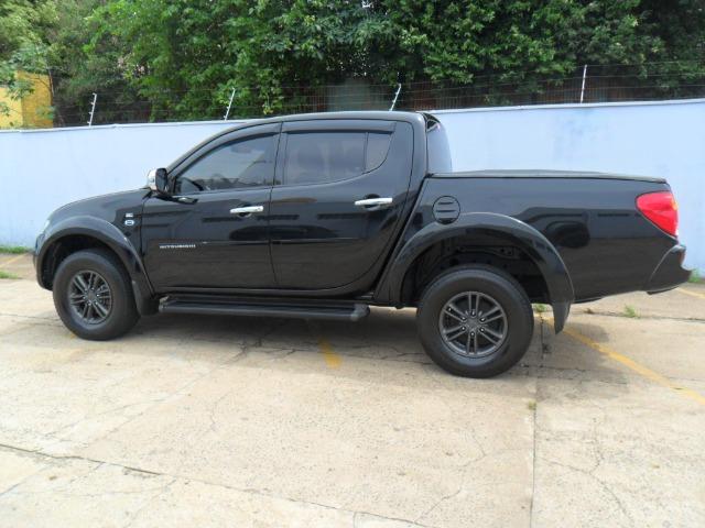 Mitsubishi L200 Triton Hpe 3.2 CD tb Int.Diesel Aut- - Foto 8
