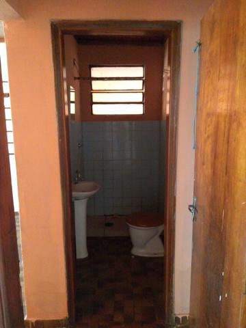 Casa em amplo terreno com edícula nos fundos e poço artesiano - Foto 11