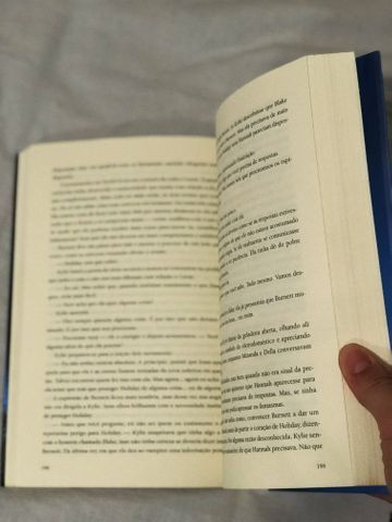 Livro Sussurros ao Luar - Foto 3