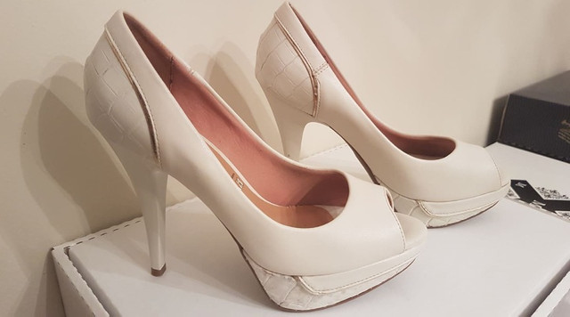 peep toe branco vizzano
