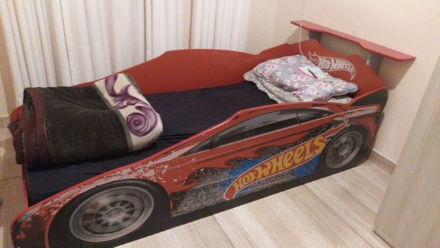 Cama hot Wheels ( Bom Estado )!