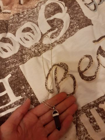 Corrente com pingente de quartzo preto