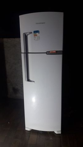 Geladeira semi nova