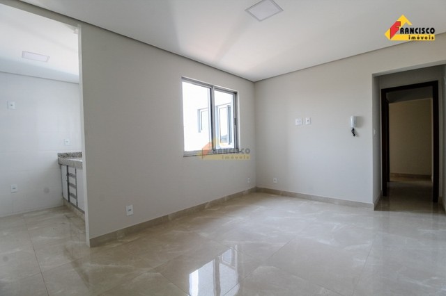 Apartamento para aluguel, 2 quartos, 1 suíte, 1 vaga, Planalto - Divinópolis/MG