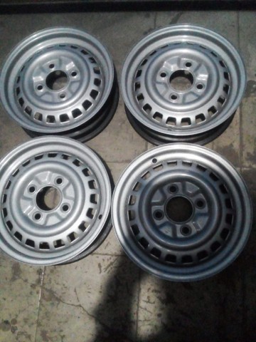 Rodas 4 furos aro 15 original pro Fusca 