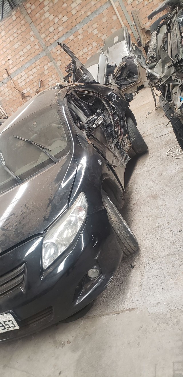 SUCATA Toyota Corolla 2010 para retirada de peças  - Foto 3