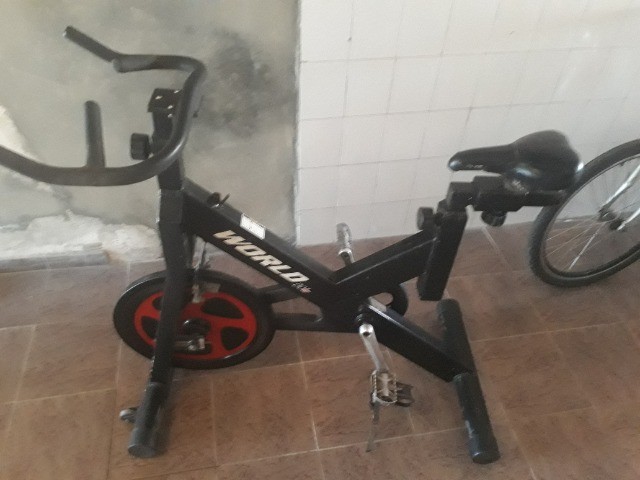 Vendo Bicicleta Spinning World - Foto 2