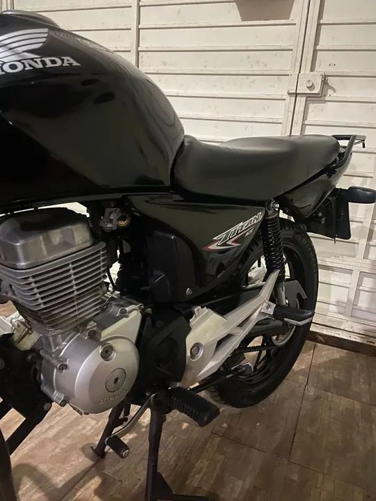 Titan 150 manual e chave reserva  - Foto 3