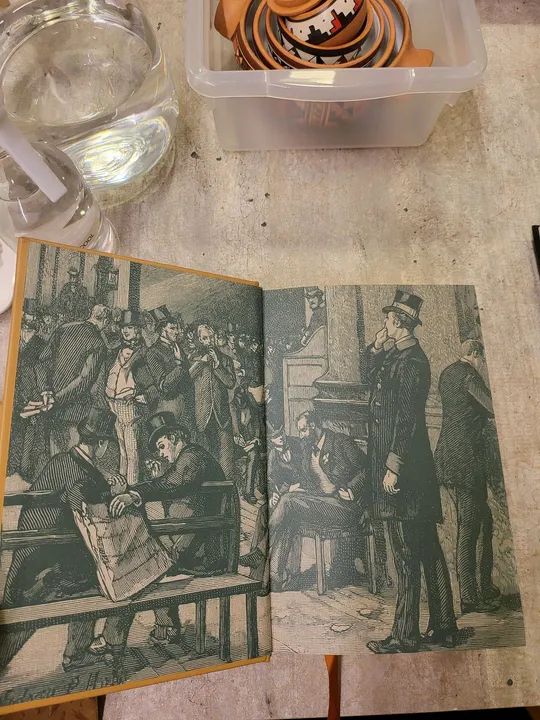 Livro Sherlock Holmes - Foto 5