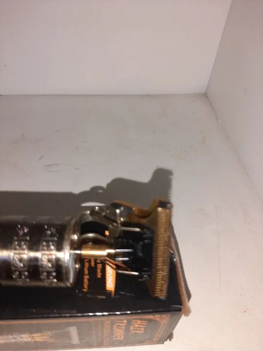 Maquina de cortar cabelos acabamento profissional  - Foto 5