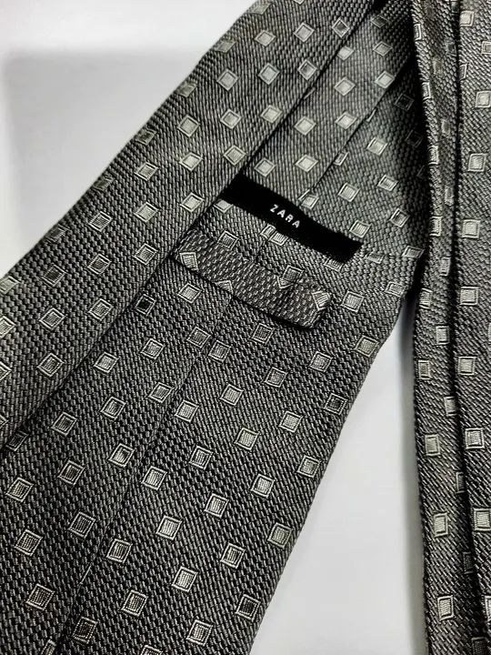 Gravata Zara ,Cinza de Seda Importada. - Foto 5