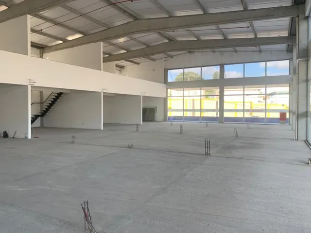 Loja comercial para locação em Lauro de Freitas-BA, bairro Pitangueiras, com 1 sala, 1 ban