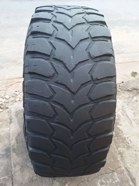 PNEU 35×12,5 R17 