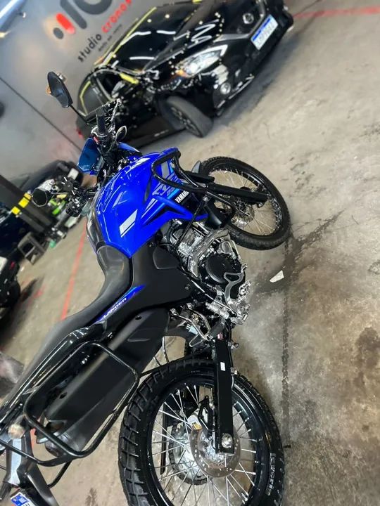 Vendo Lander 2022 manual chave reserva único dono todos os detalhes cromados..  - Foto 5