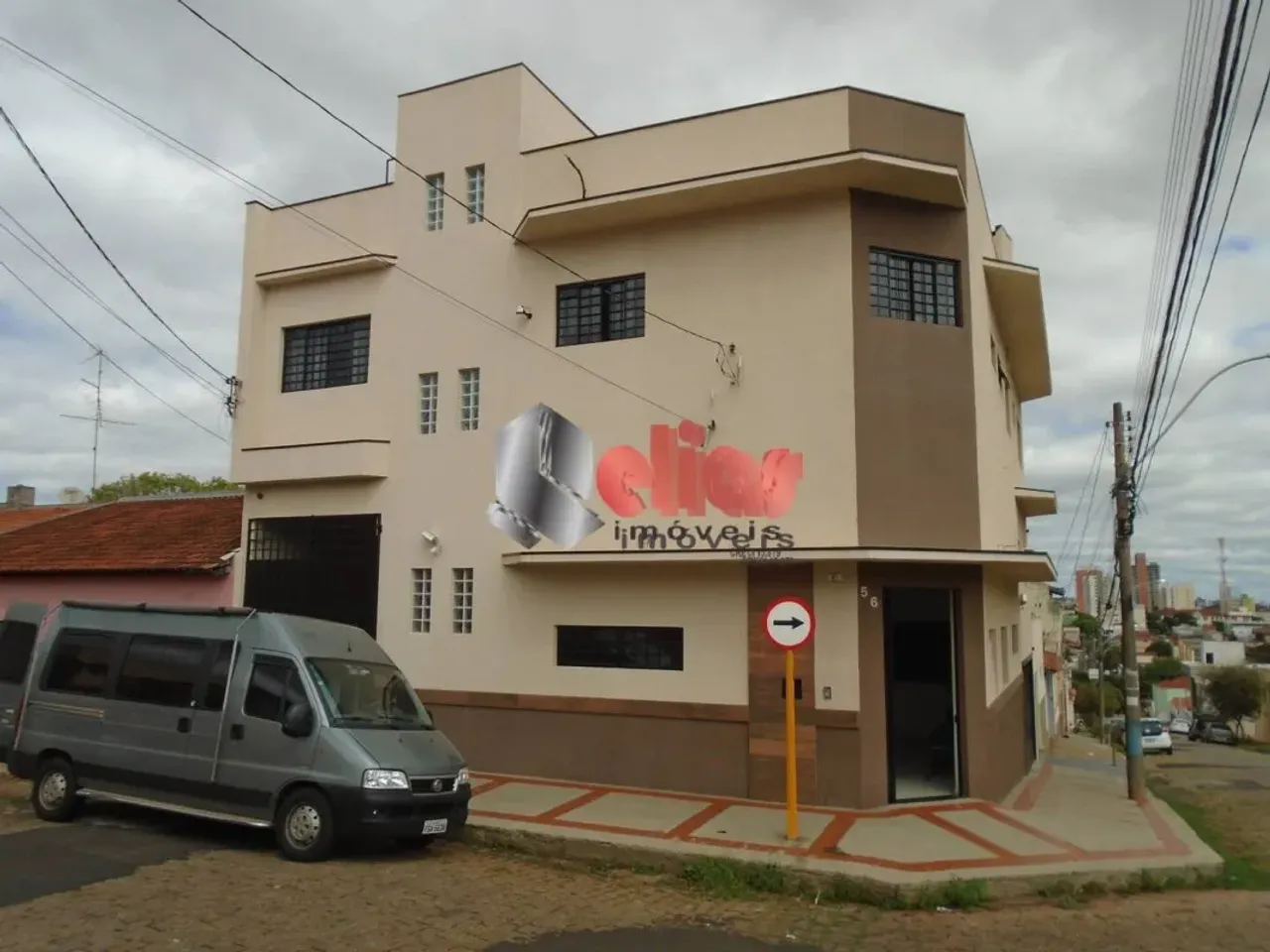Sobrado para venda com 4 dormitório com escritório comercial conjugada