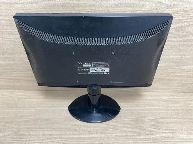 Monitor Aoc Widescreem 15 Polegadas E1621SW Com Defeito64289271745666122