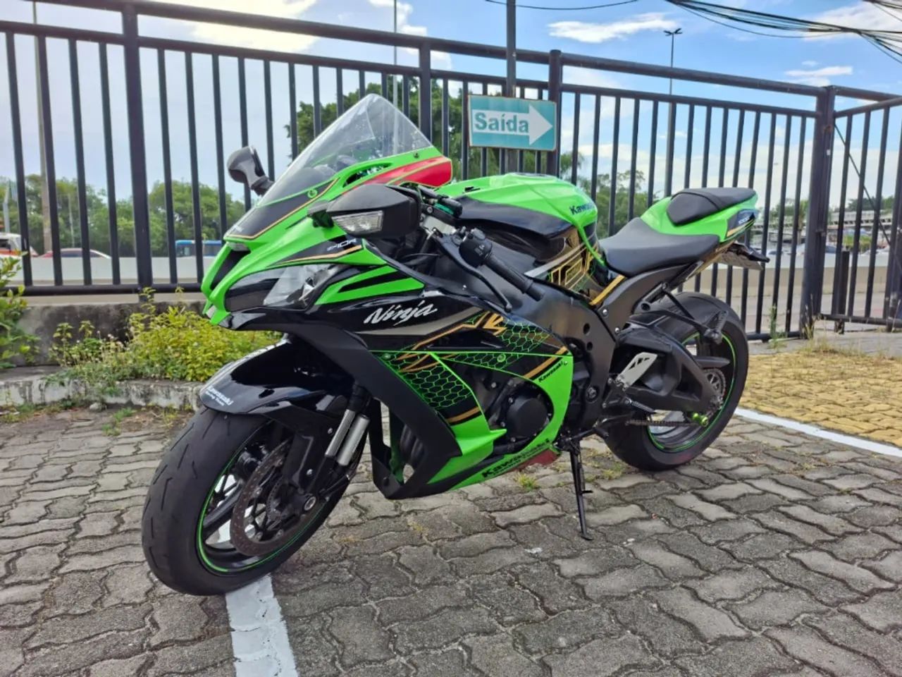Kawasaki Zx-10/ Zx-10r 1000cc 2021 - 1455532875 | OLX