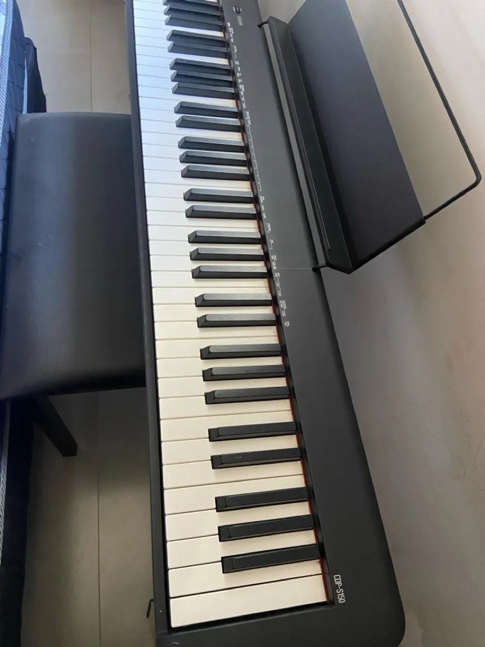 Piano digital Casio CDP-S150 - 88 teclas + suporte + banqueta baú 