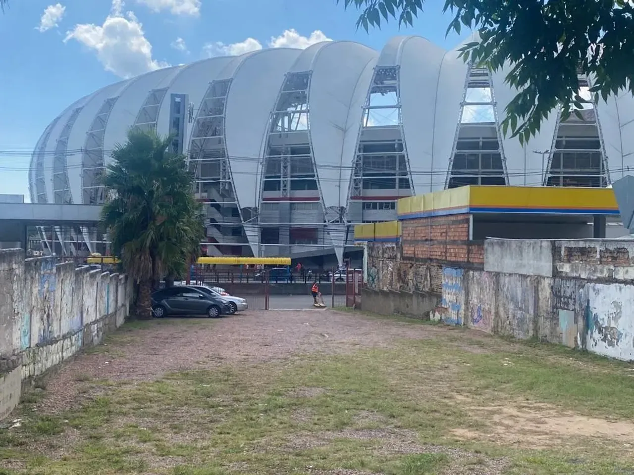 Terreno para venda possui 984 metros quadrados em Praia de Belas - Porto Alegre - RS