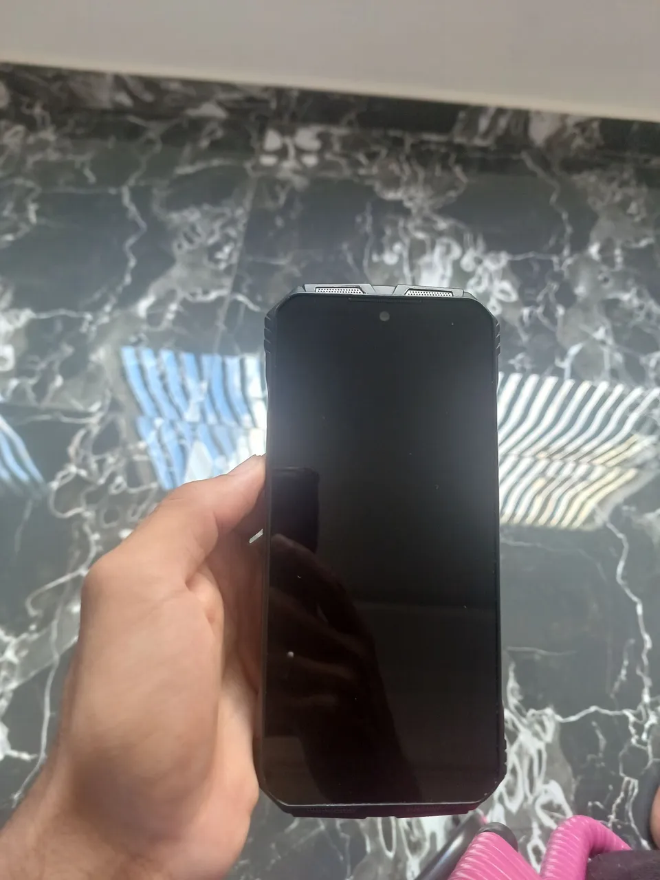 Celular super resistente, aprova d'água a quedas e a poeira
