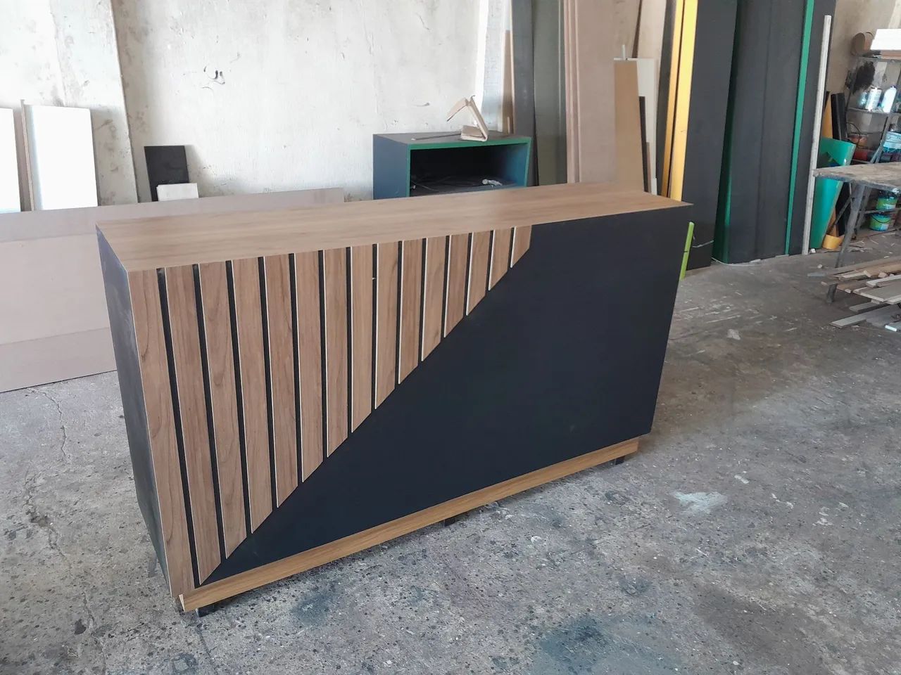 Balcão Comercial Moderno