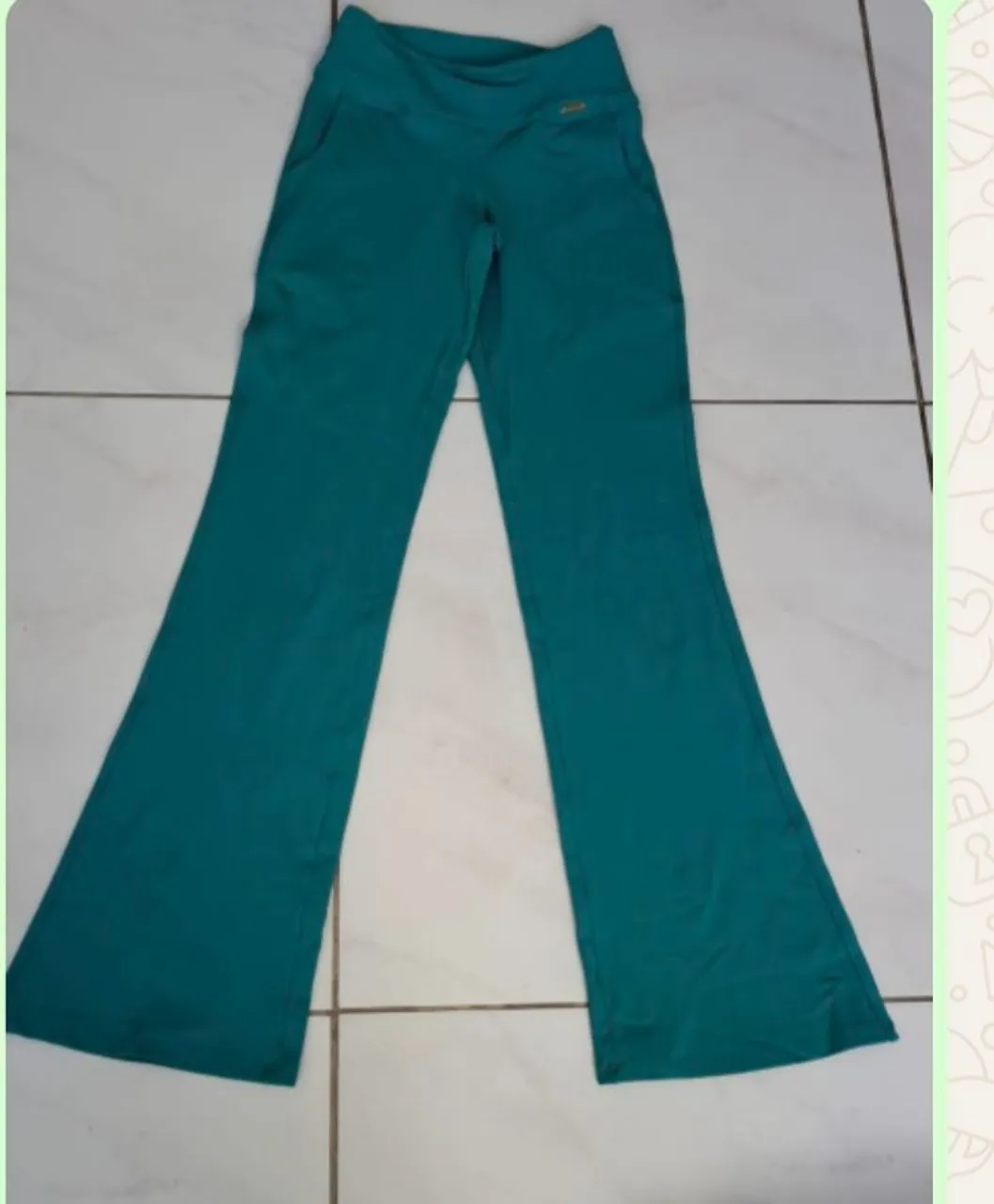 Calça Flare Verde - Tamanho P desapego