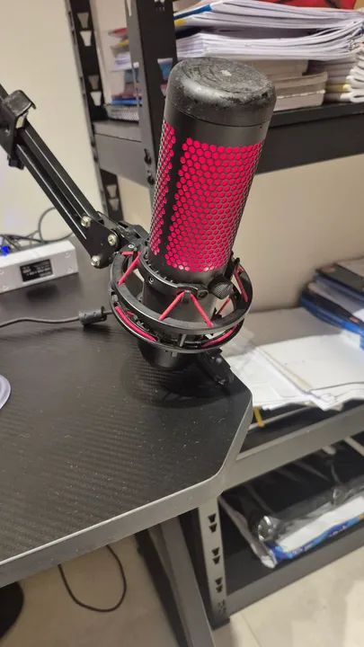 HyperX quadcast com braço articulado - Foto 4