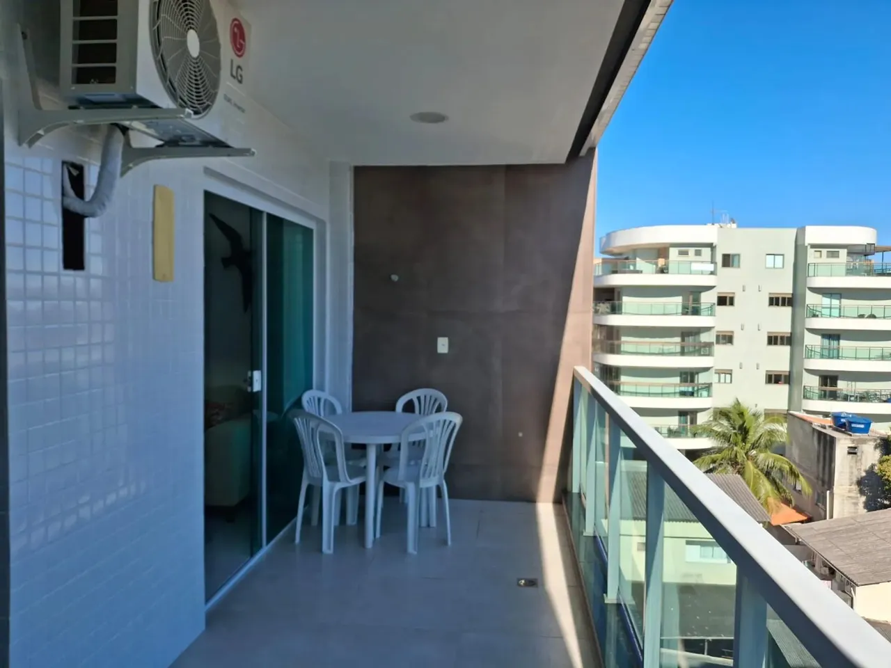 Ótimo quarto e sala de 1a locação, no Braga, em rua calma e residencial