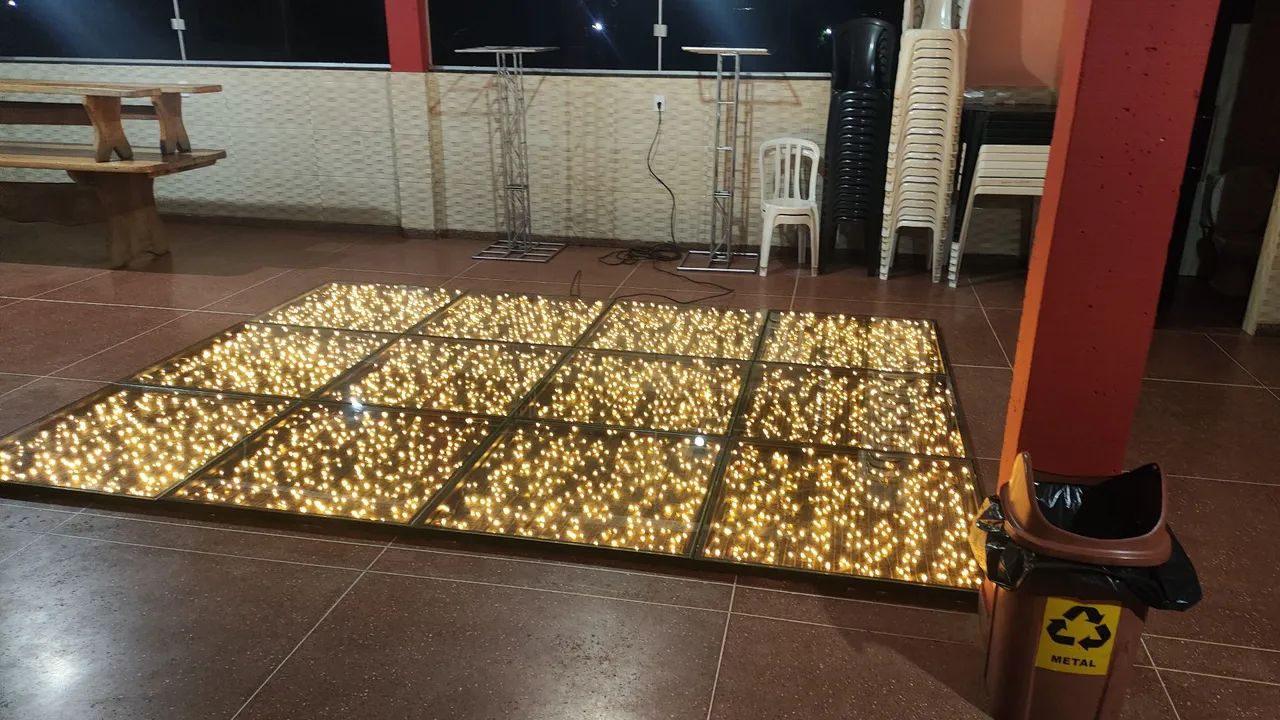 Pista led Paris 600,00.