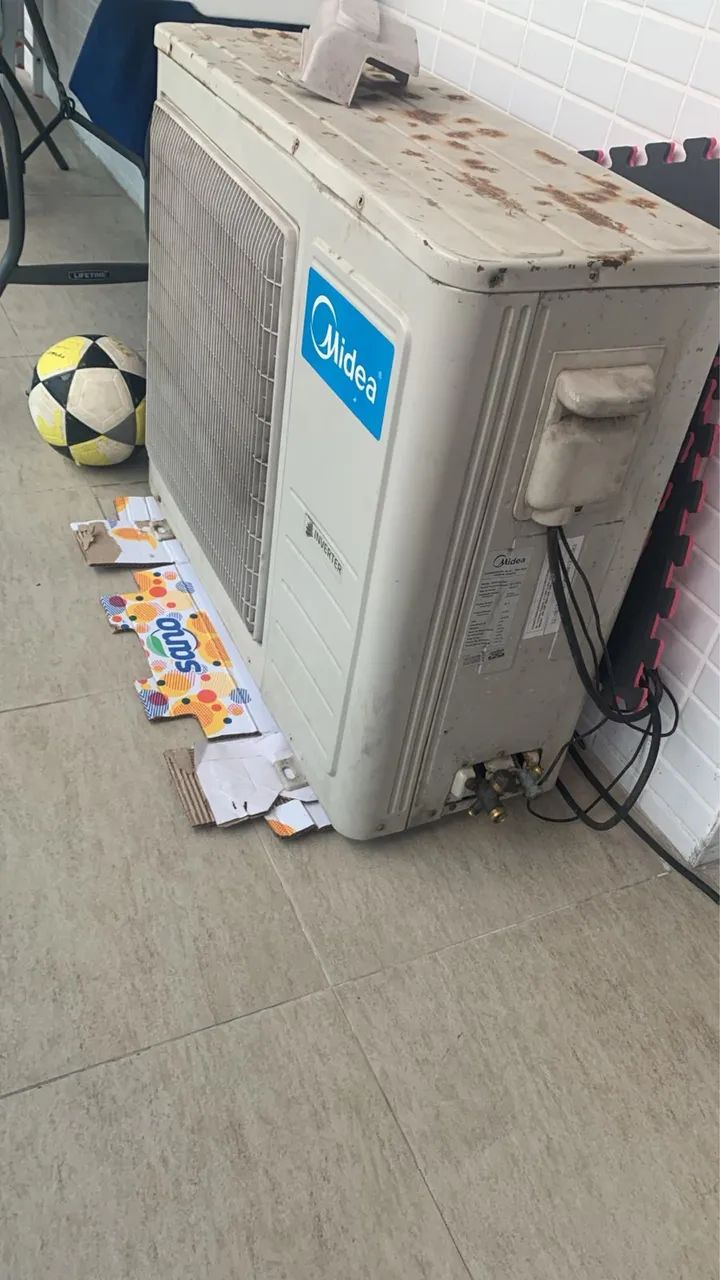 Ar condicionado 22.000 btus Midea com vazamento de gas - Foto 2