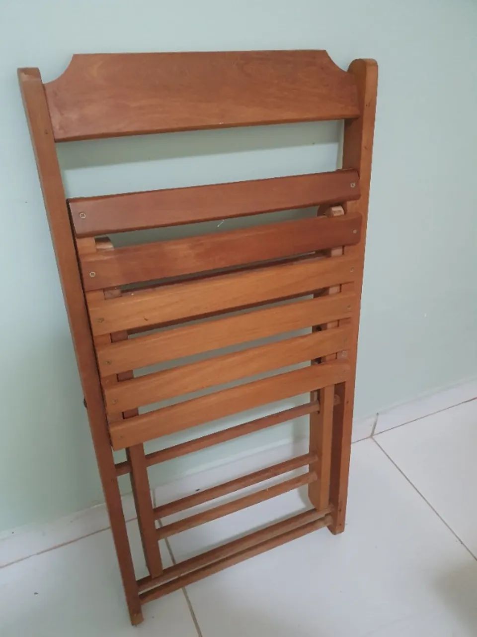 Mesa de madeira com 4 cadeiras - Foto 3