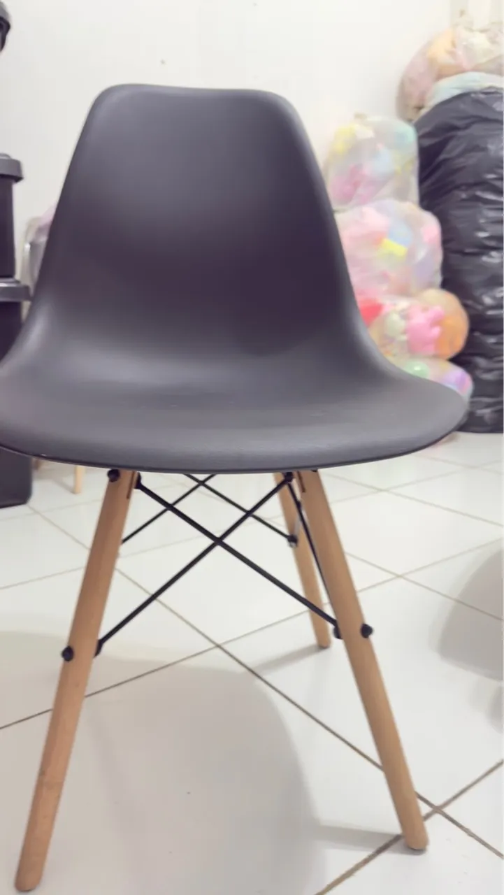 Cadeira Eames Design - Conforto e Estilo