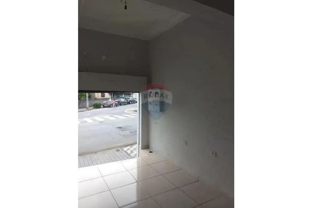 Alugue Espaço Comercial Central em São Roque - Foto 3