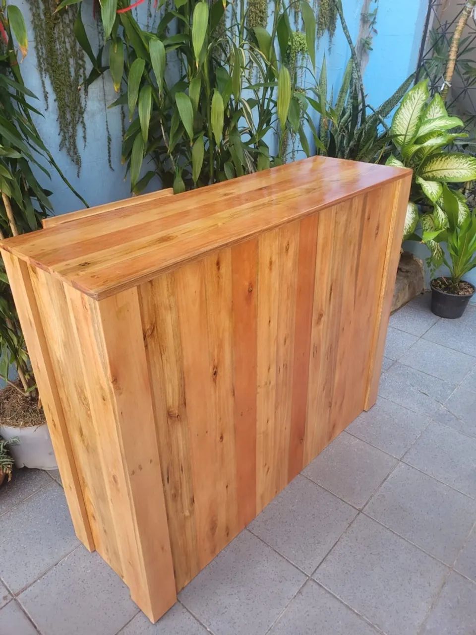 Balcão reto de pallet 