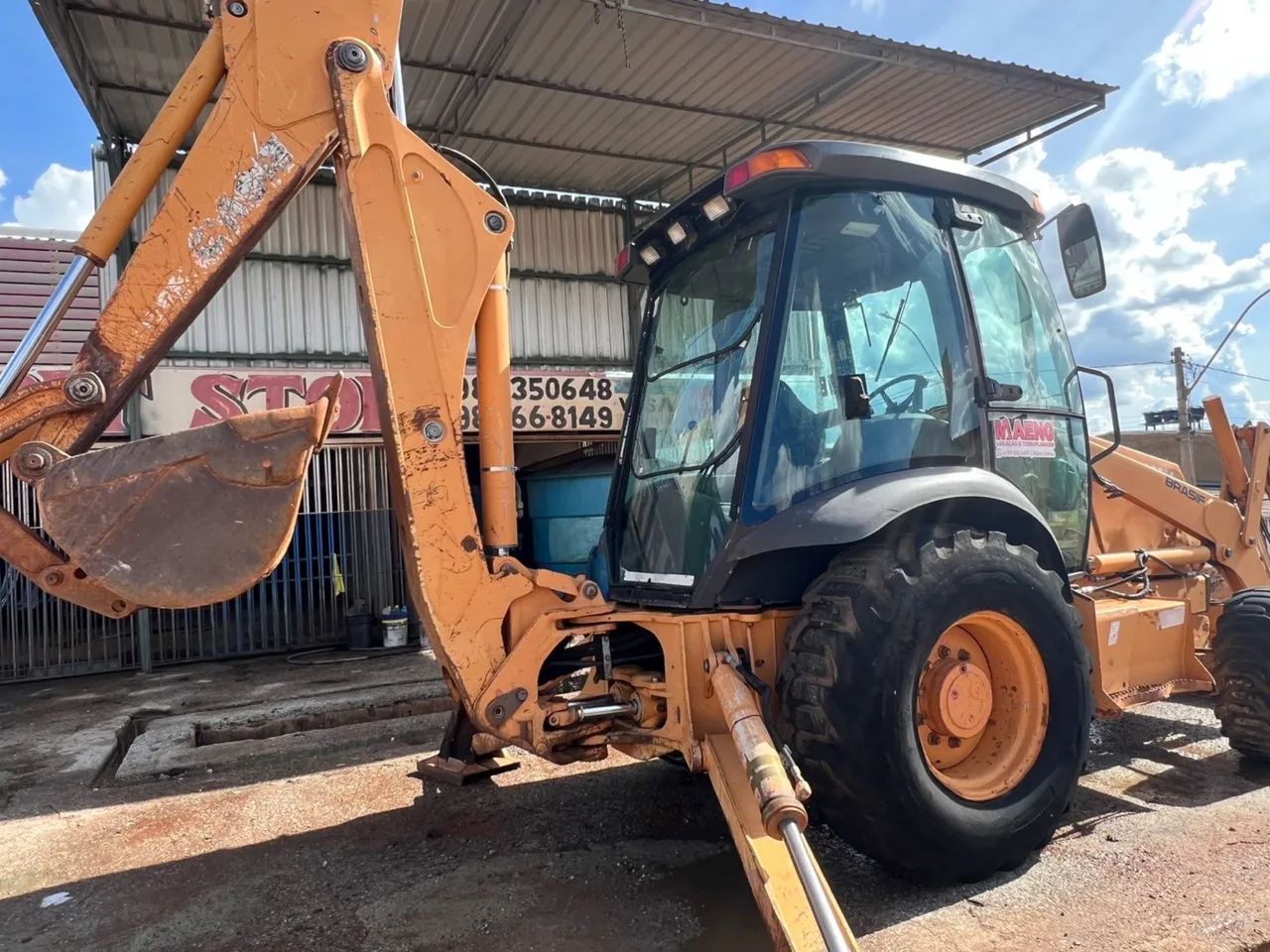 Retroescavadeira CASE 4x4 TURBO 2 alavancas  - Foto 4