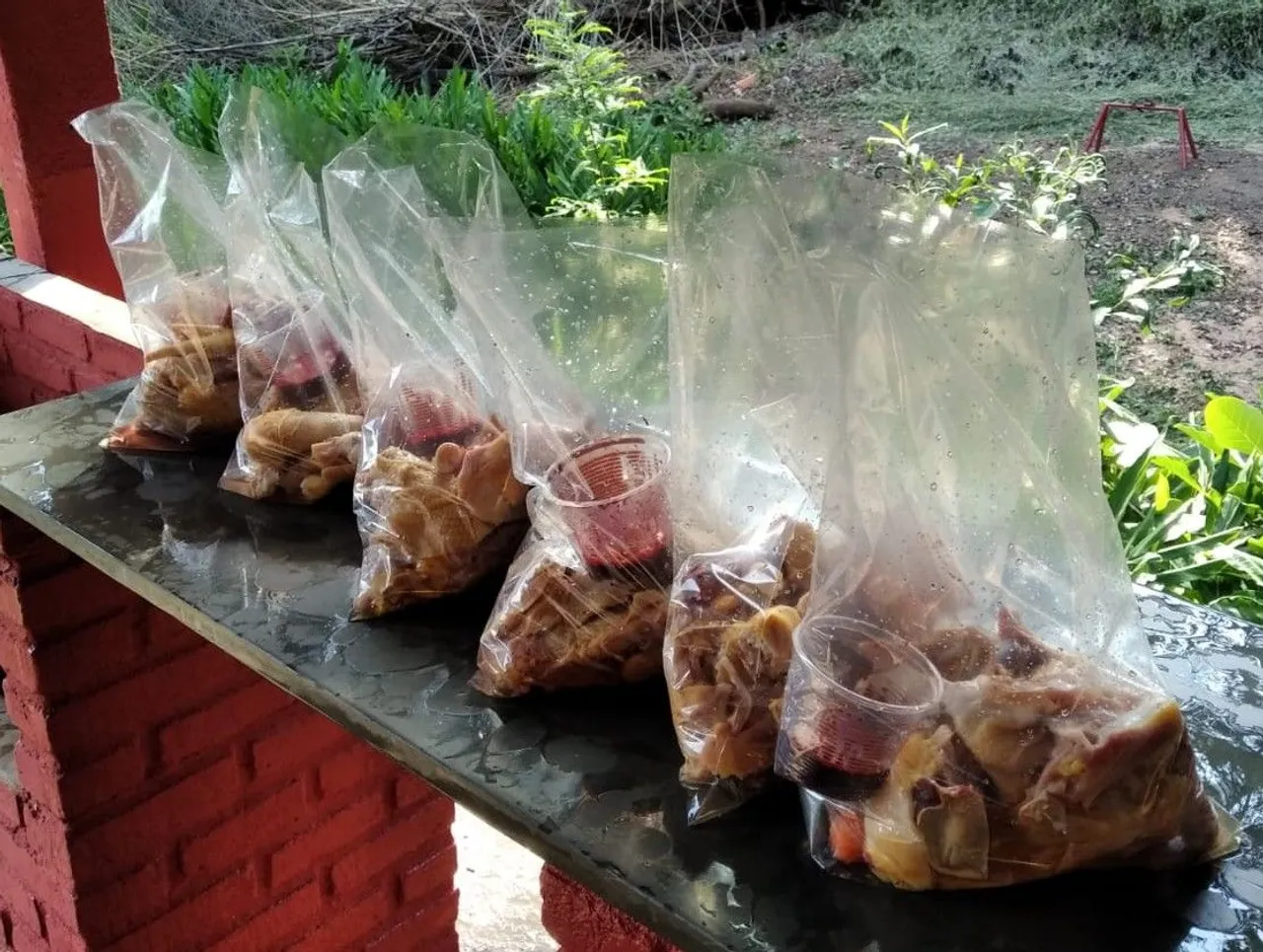 Frangos caipira