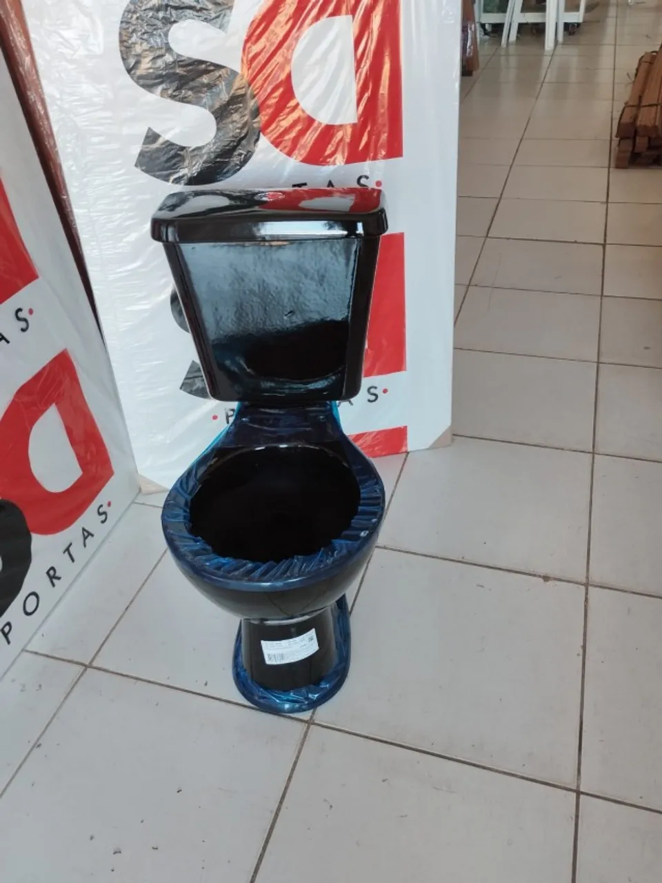 vaso sanitário acoplado preto