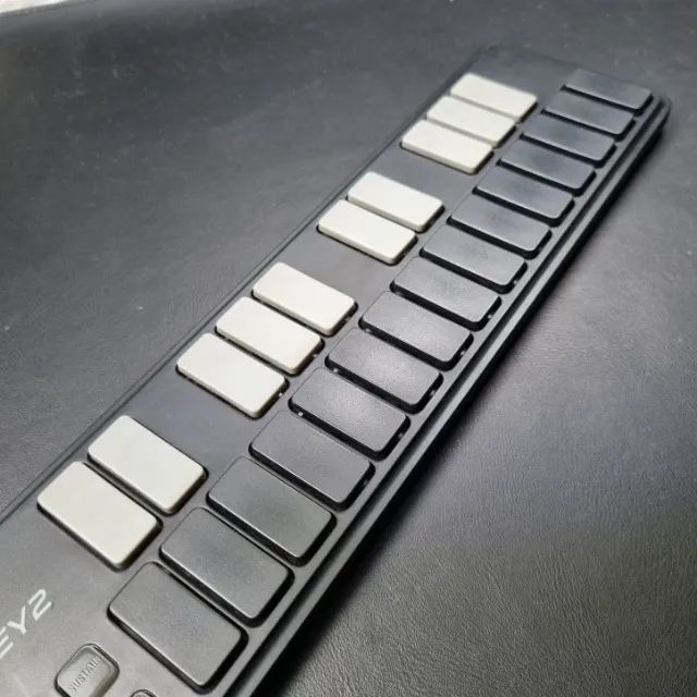 Teclado MIDI Korg nanoKEY2 - USB, 25 Teclas, Compacto e Portátil - Foto 2