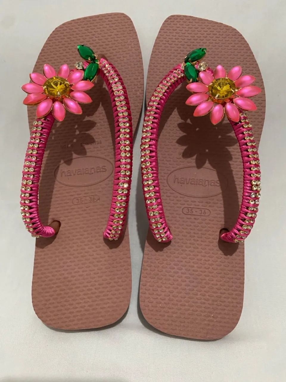 Chinelo customizado rosa