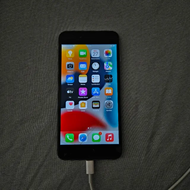 iPhone 6s Plus 64GB - Funciona perfeitamente - Tela trincada