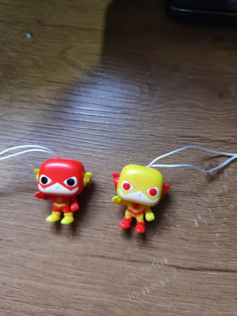 Flash e flash reverso do Kinder joy