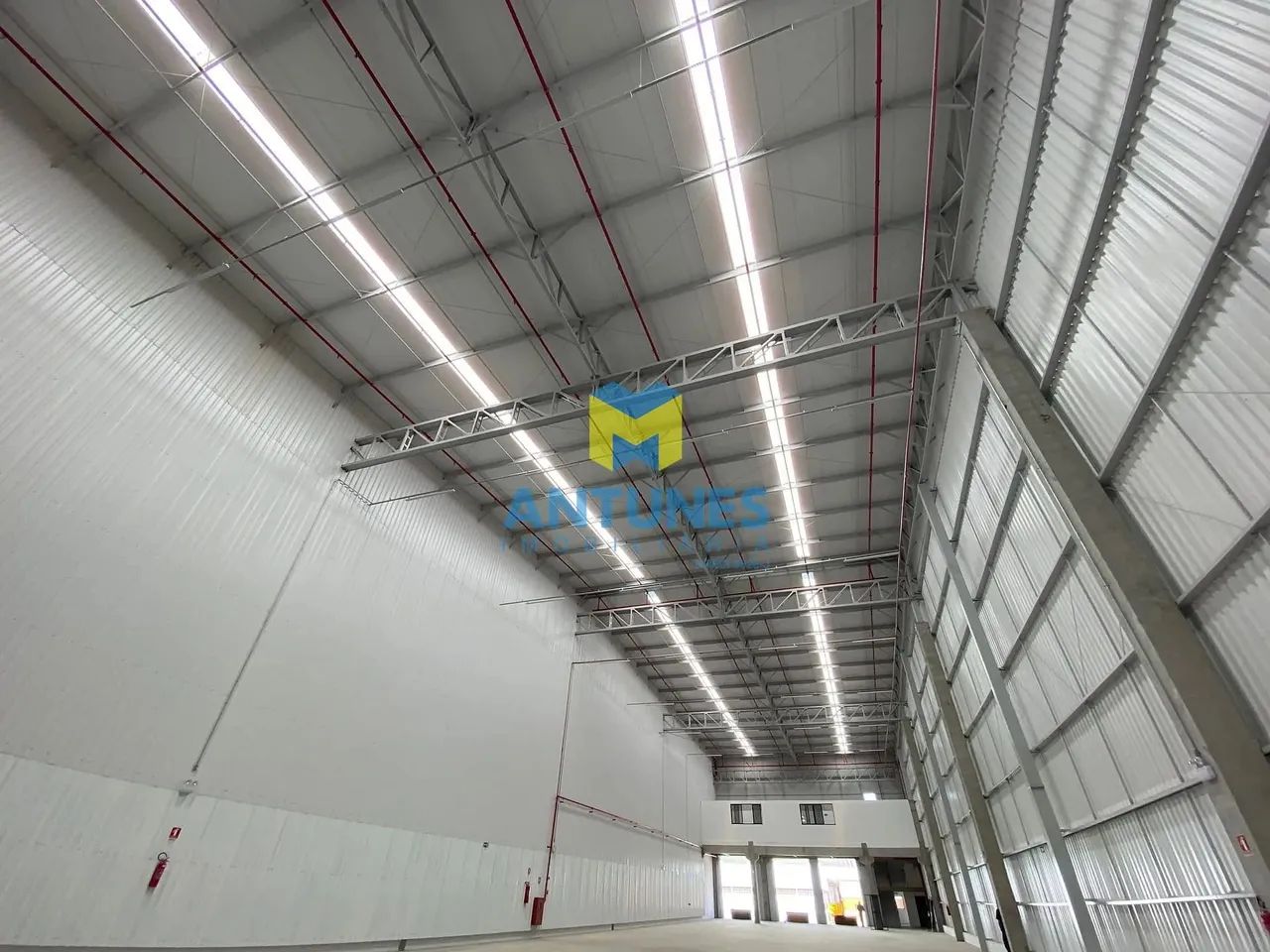 Alugue galpão em Condomínio 2.054m², em Prazeres. Com 04 docas, BR-101 - Foto 4