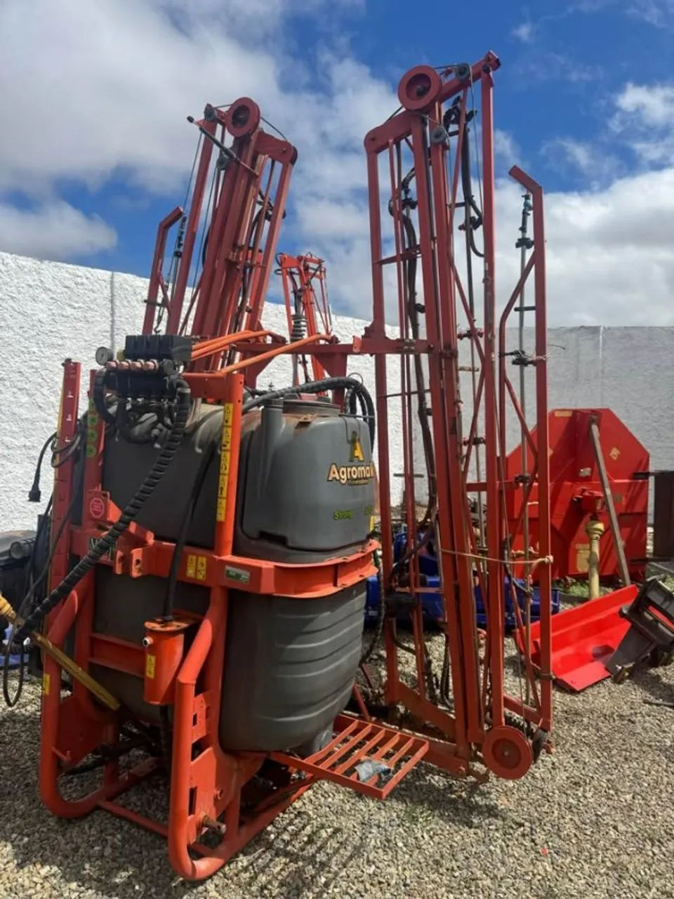 Pulverizador Agrícola Hidráulico 800 Litros Eletroeletrônico 1